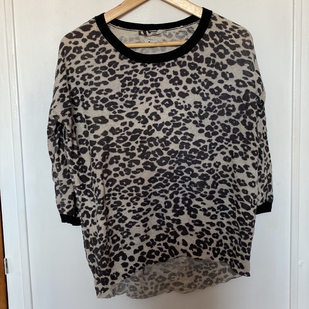 Wilfred leopard print black /grey silk & cashmere knit top